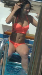 Bikini girls