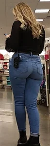 Bubble butt blonde in tight jeans