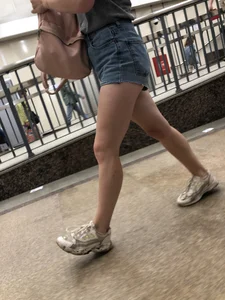 Girl with Hot Muscular Legs in Jeans Shorts Subway Creepshots