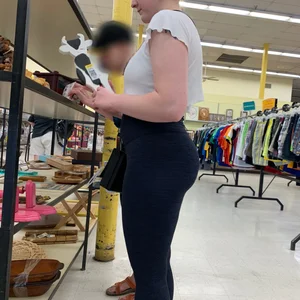 Cutie w/ a booty