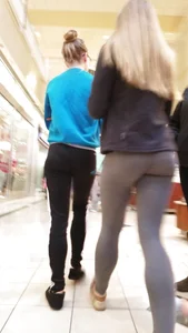 Candid girls in leggings and tights