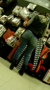 Chick in Tight Jeans a the Store Candid