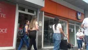 Blonde PAWG in tight jeans (OC)