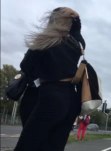 Tight ass in leggings with vtl