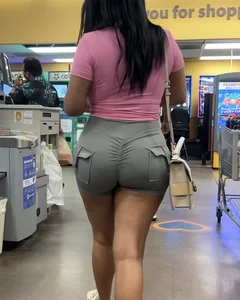 Latina in tiktok legging shorts