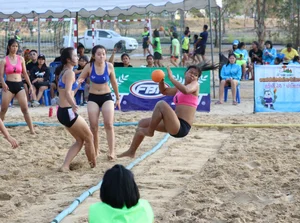 Thai candid volleyball girls
