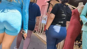 Culo Looking Good in Shorts showing VPL (OC)
