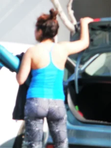 Candid girls in leggings and tights