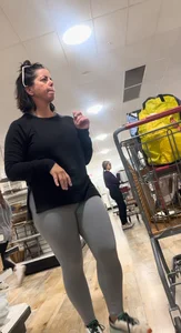 Thick White Suburb Milf in Spandex