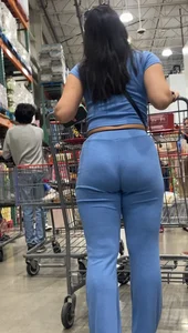Baddie in all blue