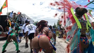 Hypnotizing Haitian Bounces Her Phat Pinballs