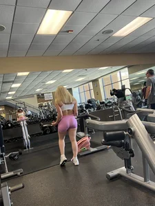 Best set today😈 bubble butt see through spandex at gym
