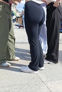 Nice round butt showing panties under legging