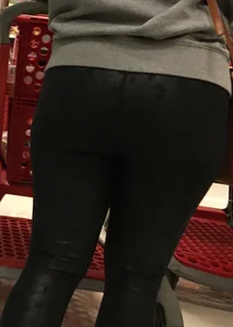 Target blonde milf with a nice ass in dark leggings