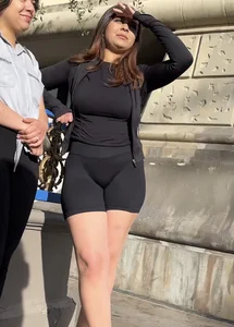 Foreign Girl Big Ass Closeups(OC)