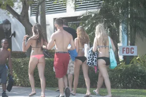 Sexy Florida beach bikini girls