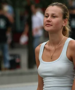 Candid tits and pokies