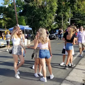 Hot teens have fun