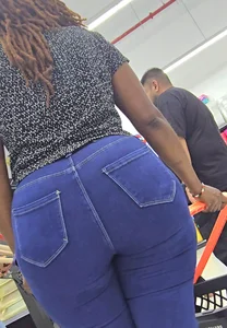 Loaded Ebony Milf (OC)