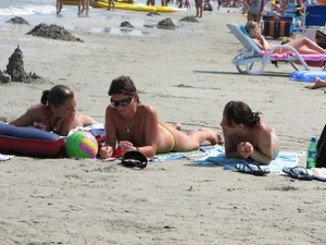 Candid beach and bikini babes