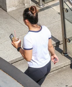 Asian girl in tight leggings with vpl