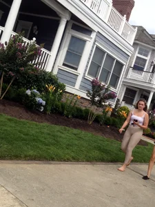 Couple teens walking in shorts and leggings