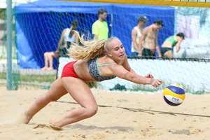 Sexy beach volleyball girls