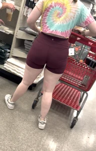 Pawg college girl in maroon shorts