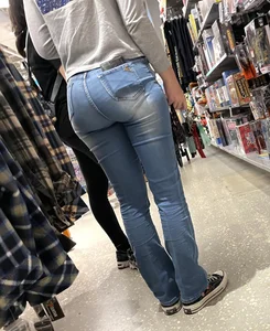 Nerdy booty in tight jeans