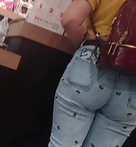 Phat ass redhead pawg teen