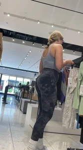 ridiculously fit blonde pawg w glasses in lulus