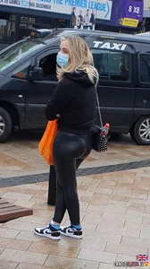 Blonde teen’s juicy booty in wet look leggings!