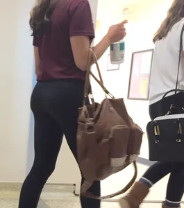 Nice Booty and Legs in Yoga Pants Candid