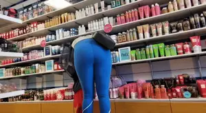 Milf in blue leggings