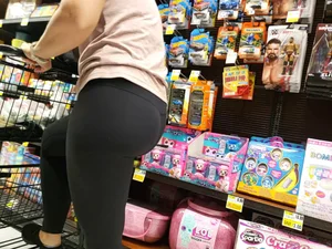 Supermarket MILF With a THICC Booty