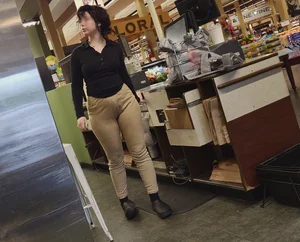 Pouty PAWG Worker