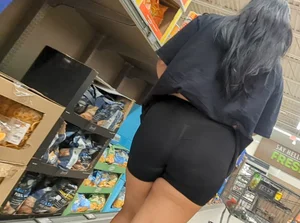 She actually Bent Over to Show Me Culo (OC)