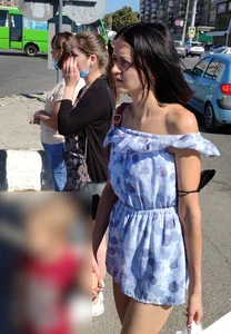 Milf in a Dress with Hot Legs Crosswalk Candid Photos