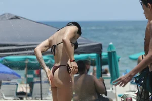 Florida beach and bikini girls