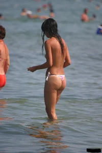 Sexy candid topless and nude beach girls