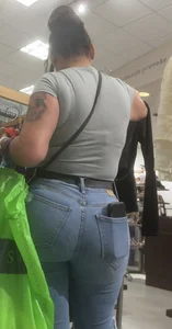 BBL Latina Milf in Hollister Jeans