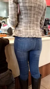 Latina Milf in tight jeans