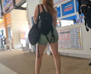 Super hot fit babe with a nice bubble in tight shorts. Look at her face  (OC)