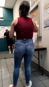 Hot latin Milf in tight jeans