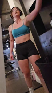 Juicy Babe at the Gym