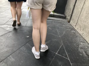Cute Young Girl in Shorts Street And Subway Candid Gallery