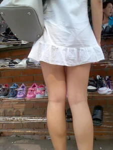 Market Creepshot in a Dress - VPL