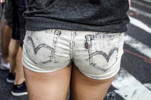Brunette in tight denim shorts