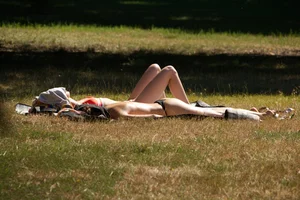 Creepshots of some girls in the park getting some sun in bikinis