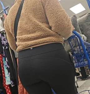 Two juicy booty latinas at store. Videos